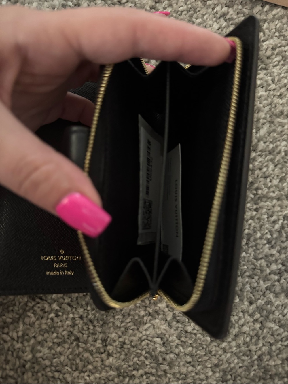 Louis Vuitton Juliette Wallet in Reverse Monogram - Picture 3 of 13